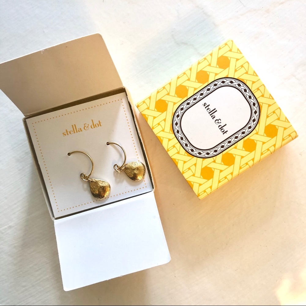 Stella & Dot Gold Earrings